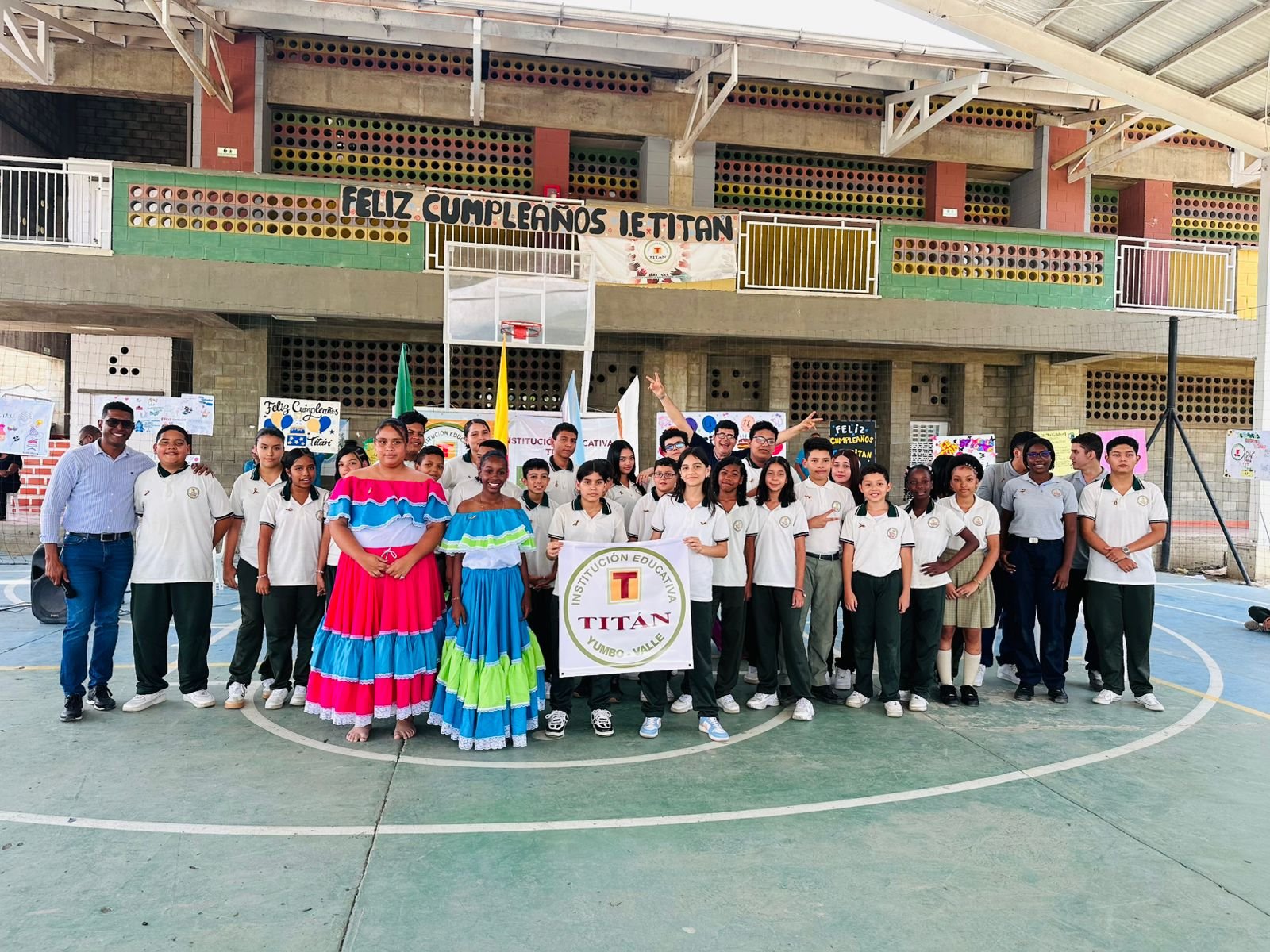 La IE TITÁN celebró con orgullo sus 57 años de vida institucional.